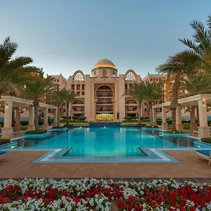 Globalstay At Palm Jumeirah Beachfront Paradise With Pool And Gym شقة دبي